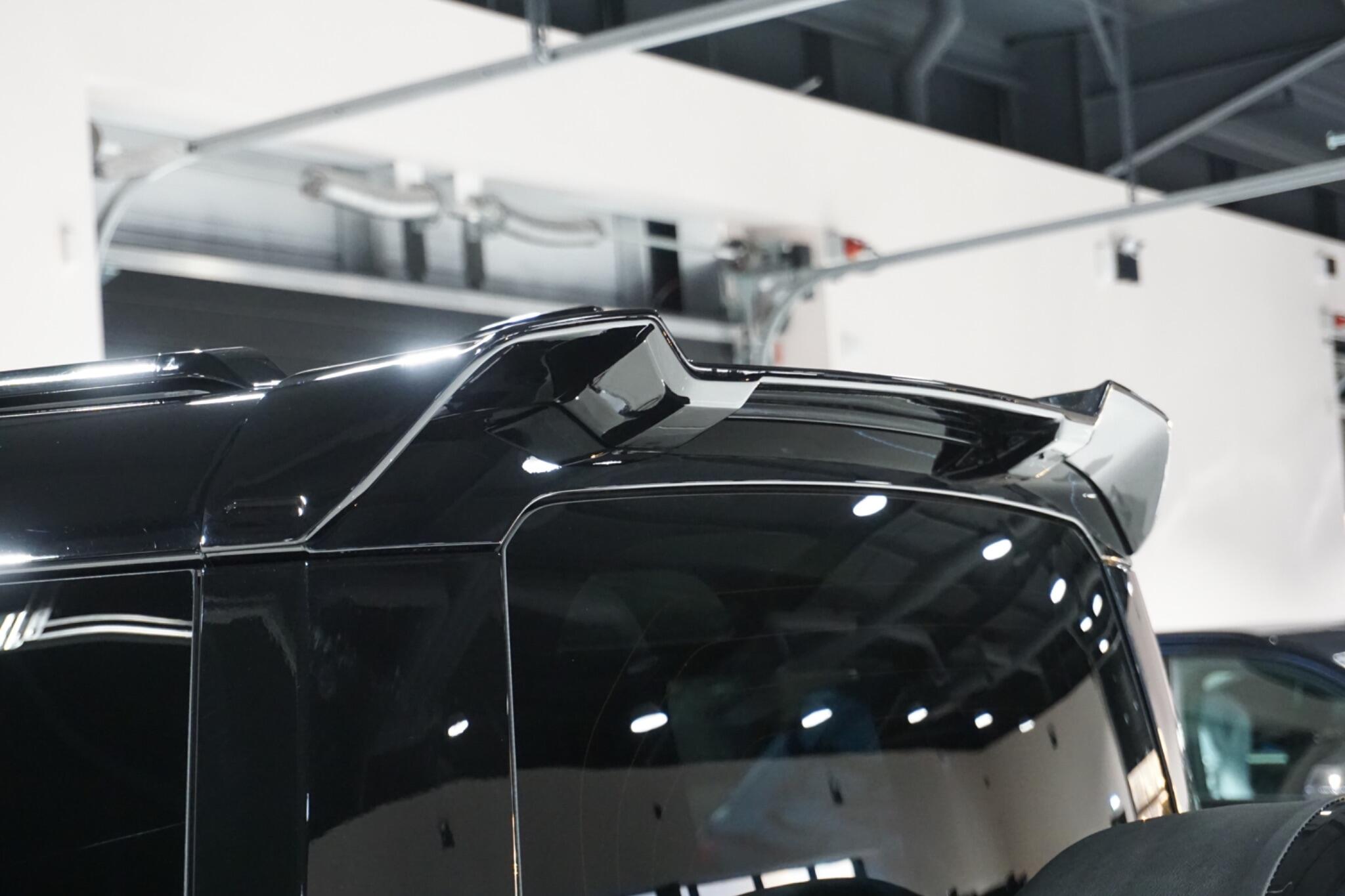 Land Rover Defender 110 3.0 D300 MHEV X SUV 5dr Diesel Auto 4WD Euro 6 (s/s) (300 ps)